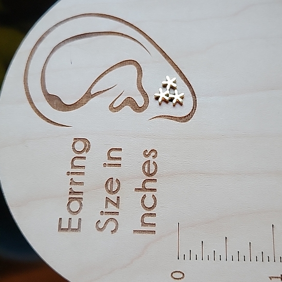 Dainty Flower Cluster Stud Earrings, choice of color - Picture 2 of 5